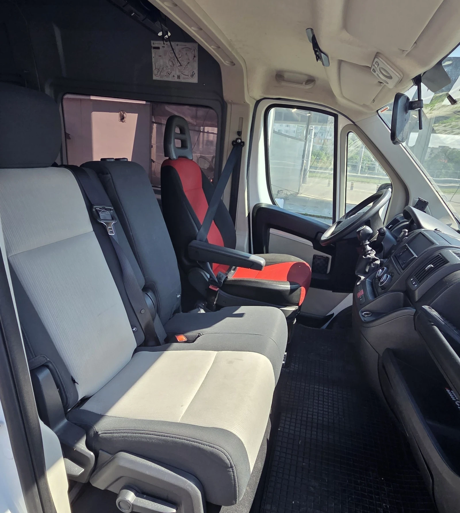 Fiat Ducato ЗАВОДСКИ МЕТАН и РАМПА ЗА ИНВАЛИДИ, снимка 9 - Бусове и автобуси - 55155117
