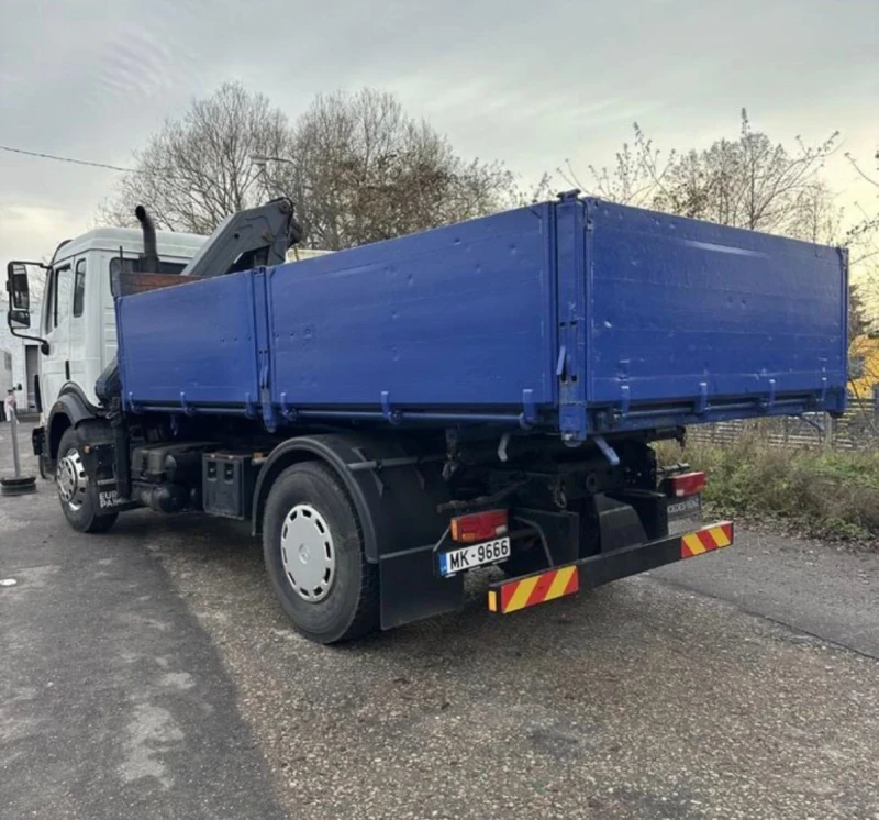 Mercedes-Benz 1824 Тристранен самосвал, снимка 7 - Камиони - 53371173