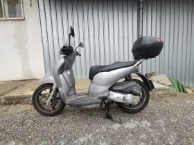     Piaggio Scarabeo 200