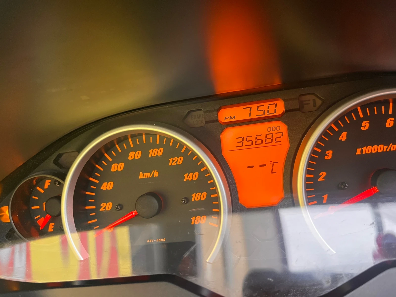 Suzuki Burgman 400 - изображение 6