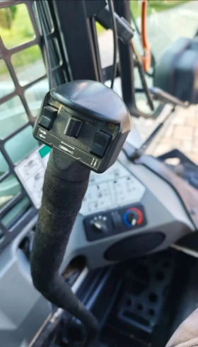 Обява за продажба на Мини челни товарачи Bobcat S530 Перфектен СПЕШНО! ~25 000 лв. - изображение 4