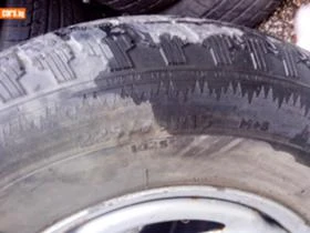 Гуми Зимни 225/70R15, снимка 2