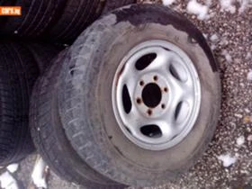 Гуми Зимни 225/70R15, снимка 3
