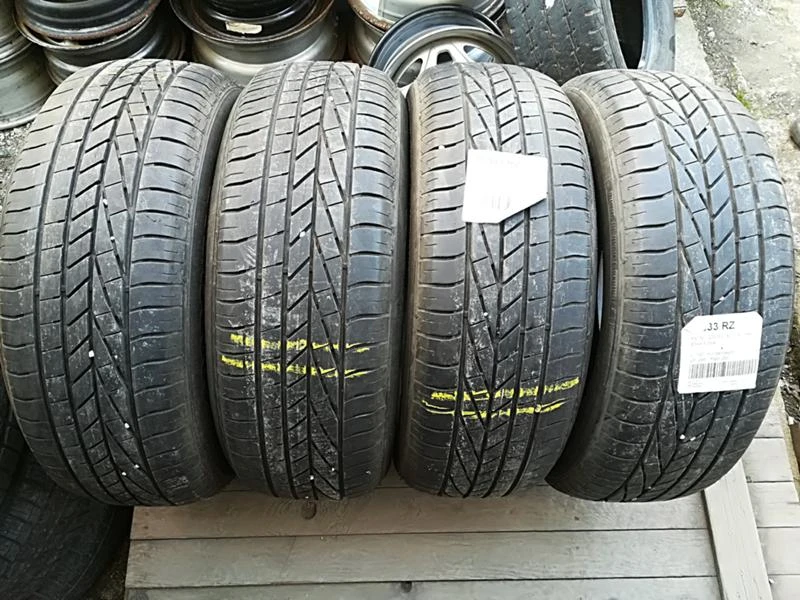 Гуми Летни 235/60R18, снимка 1 - Гуми и джанти - 24536375