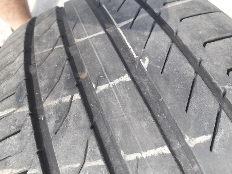 Гуми Летни 235/50R17, снимка 4 - Гуми и джанти - 25724560