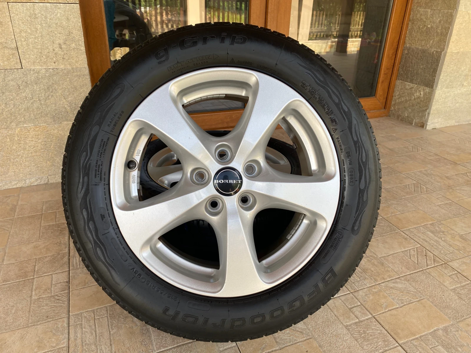 Гуми с джанти BF Goodrich 215/55R16, снимка 7 - Гуми и джанти - 54765551