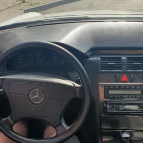 Mercedes-Benz E 200 Копресор-Авангард, снимка 9