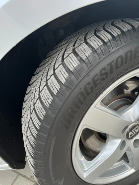 VW Passat 2.0 TDI DSG-автоматик TUV, зимни и летни гуми с дж - 10225 € / 19998.36 лв. - 99576580 6