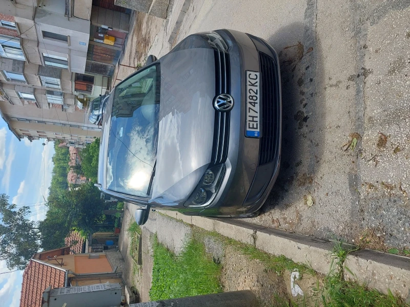 VW Touran, снимка 2 - Автомобили и джипове - 48358386