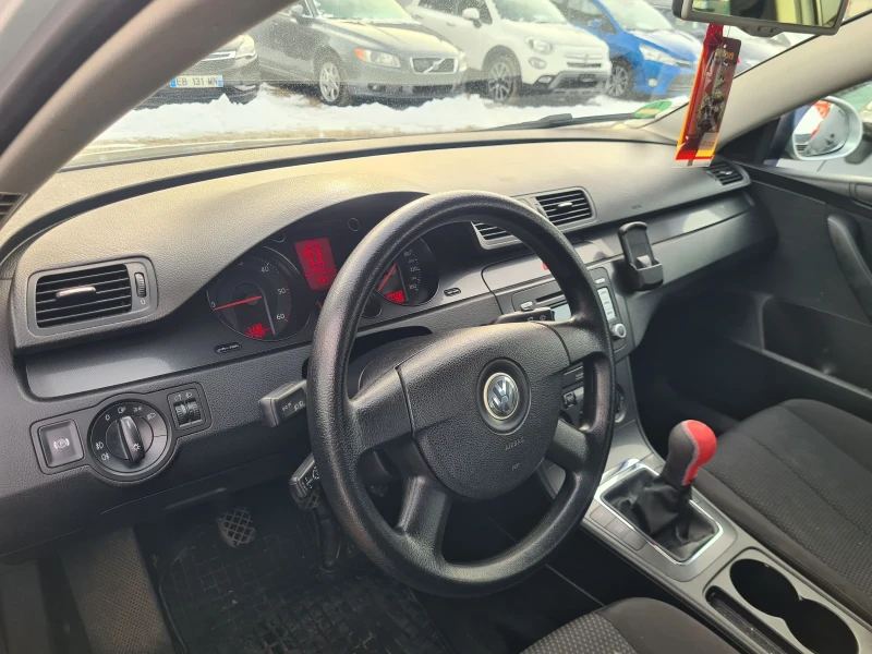 VW Passat 2.0 TDI, снимка 10 - Автомобили и джипове - 48470110