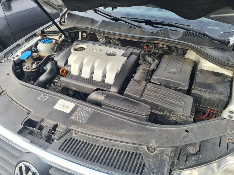 VW Passat 2.0 TDI, снимка 14 - Автомобили и джипове - 48470110