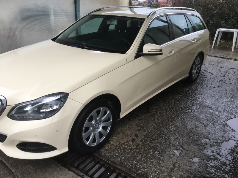 Mercedes-Benz E 220, снимка 5 - Автомобили и джипове - 48807215