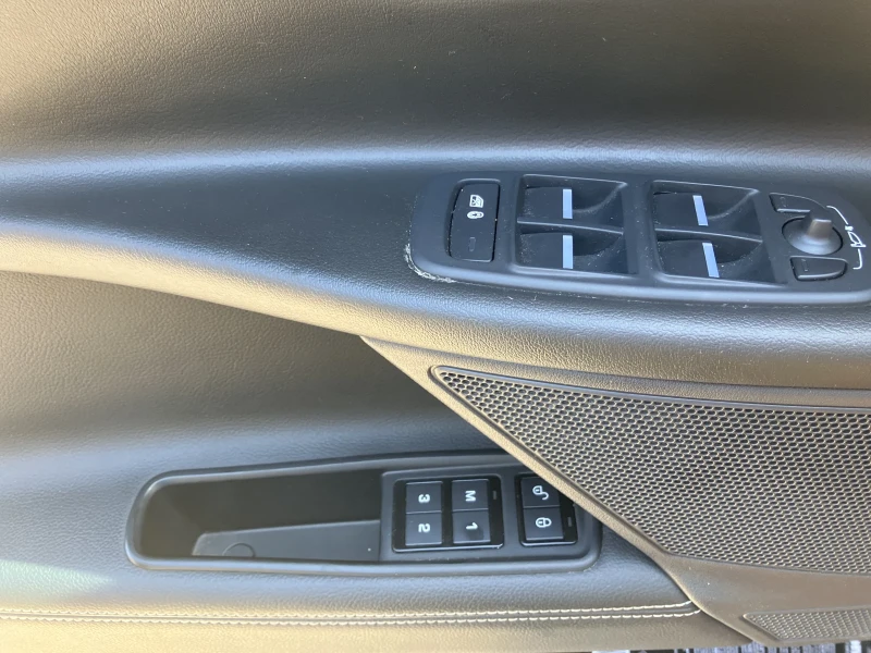 Jaguar XE  R SPORT 35 T AWD, снимка 12 - Автомобили и джипове - 52511330