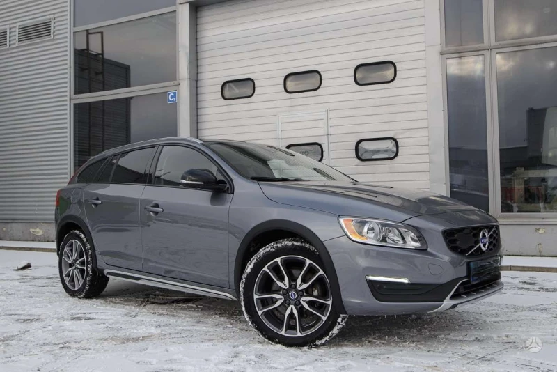 Volvo V60 Cross Country T5 AWD, снимка 1 - Автомобили и джипове - 49586771