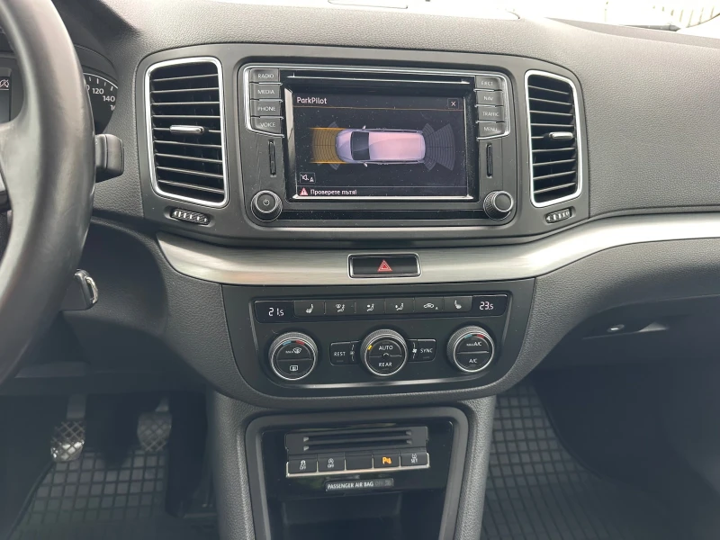 VW Sharan 2.0-TDI-150k.c-FACE-EURO 6, снимка 10 - Автомобили и джипове - 52285780