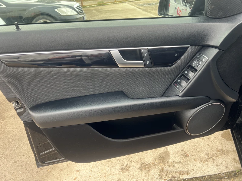Mercedes-Benz C 220 CDI 170 к.с, снимка 10 - Автомобили и джипове - 52308630