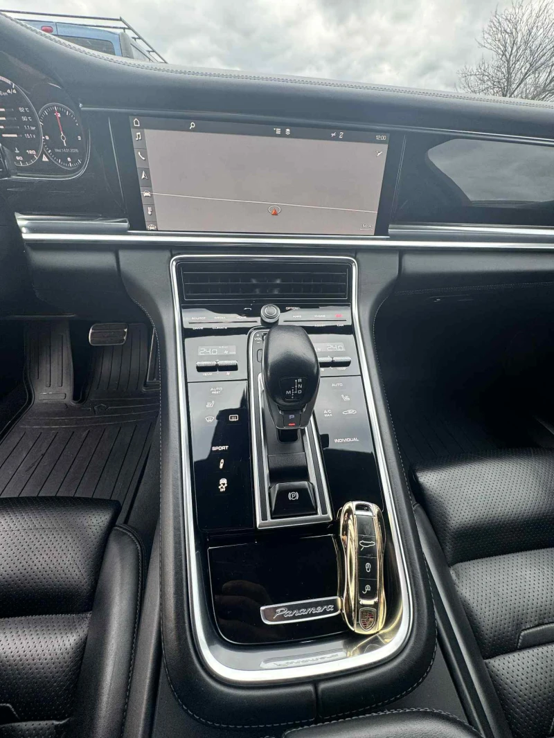 Porsche Panamera, снимка 14 - Автомобили и джипове - 53115003