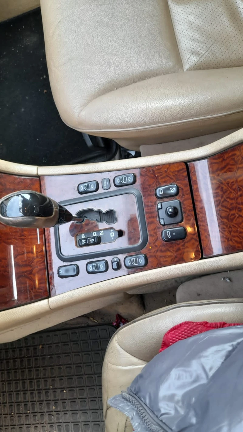 Mercedes-Benz E 270 CDI-Нов внос от Италия!, снимка 11 - Автомобили и джипове - 53186107