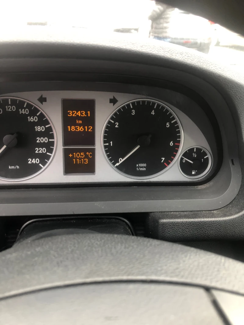 Mercedes-Benz B 180, снимка 5 - Автомобили и джипове - 53391061