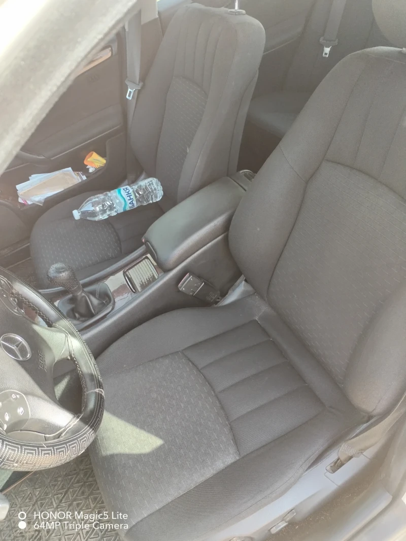 Mercedes-Benz C 220, снимка 4 - Автомобили и джипове - 53439863