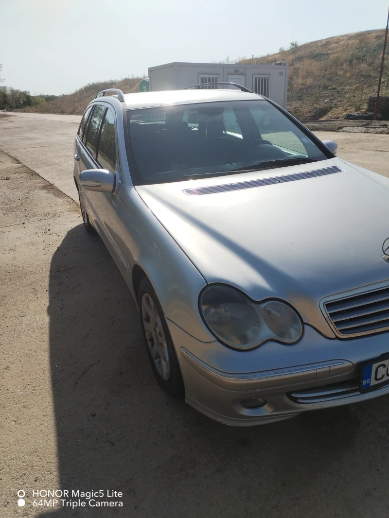 Mercedes-Benz C 220, снимка 3 - Автомобили и джипове - 53439863