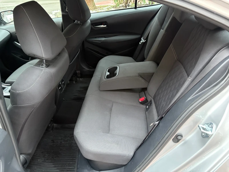 Toyota Corolla Hybrid Executive - Гаранция до 2032 г., снимка 10 - Автомобили и джипове - 53584642