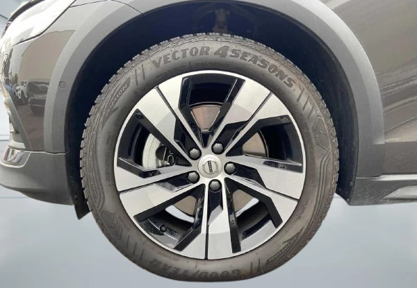 Volvo V60 Cross Country B4 AWD = Ultimate =  | Mobile.bg   5