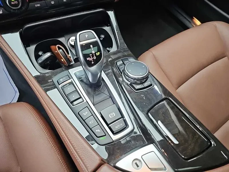 BMW 528 I xDrive M Aerodynamics - САМО 30% АВАНС, снимка 8 - Автомобили и джипове - 55803158