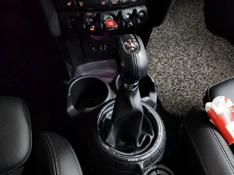 Mini Cooper High 3Rd Generation, снимка 9 - Автомобили и джипове - 55901323