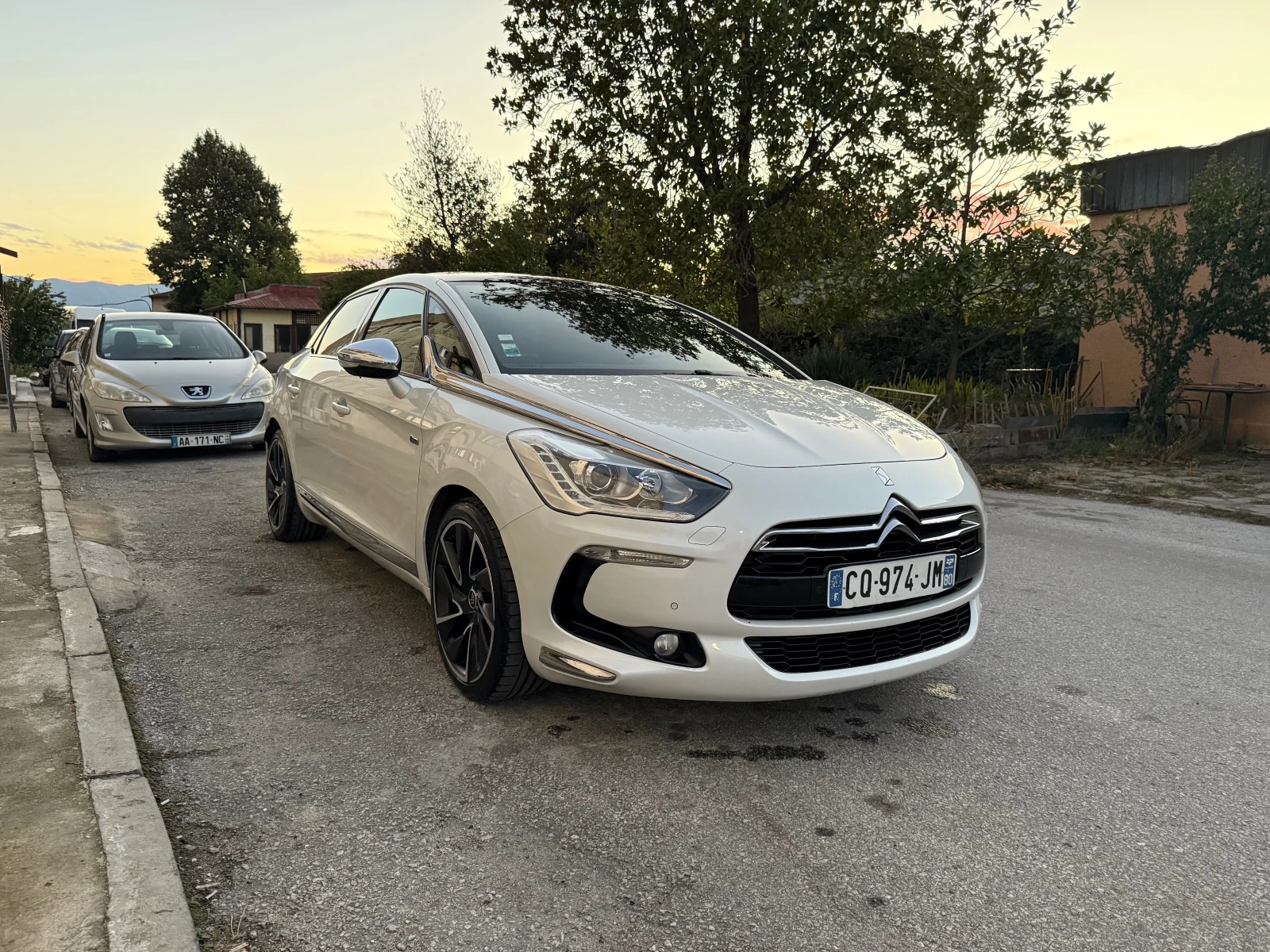 Citroen DS5 2.0 HDI Hybrid4 SportChic - изображение 5