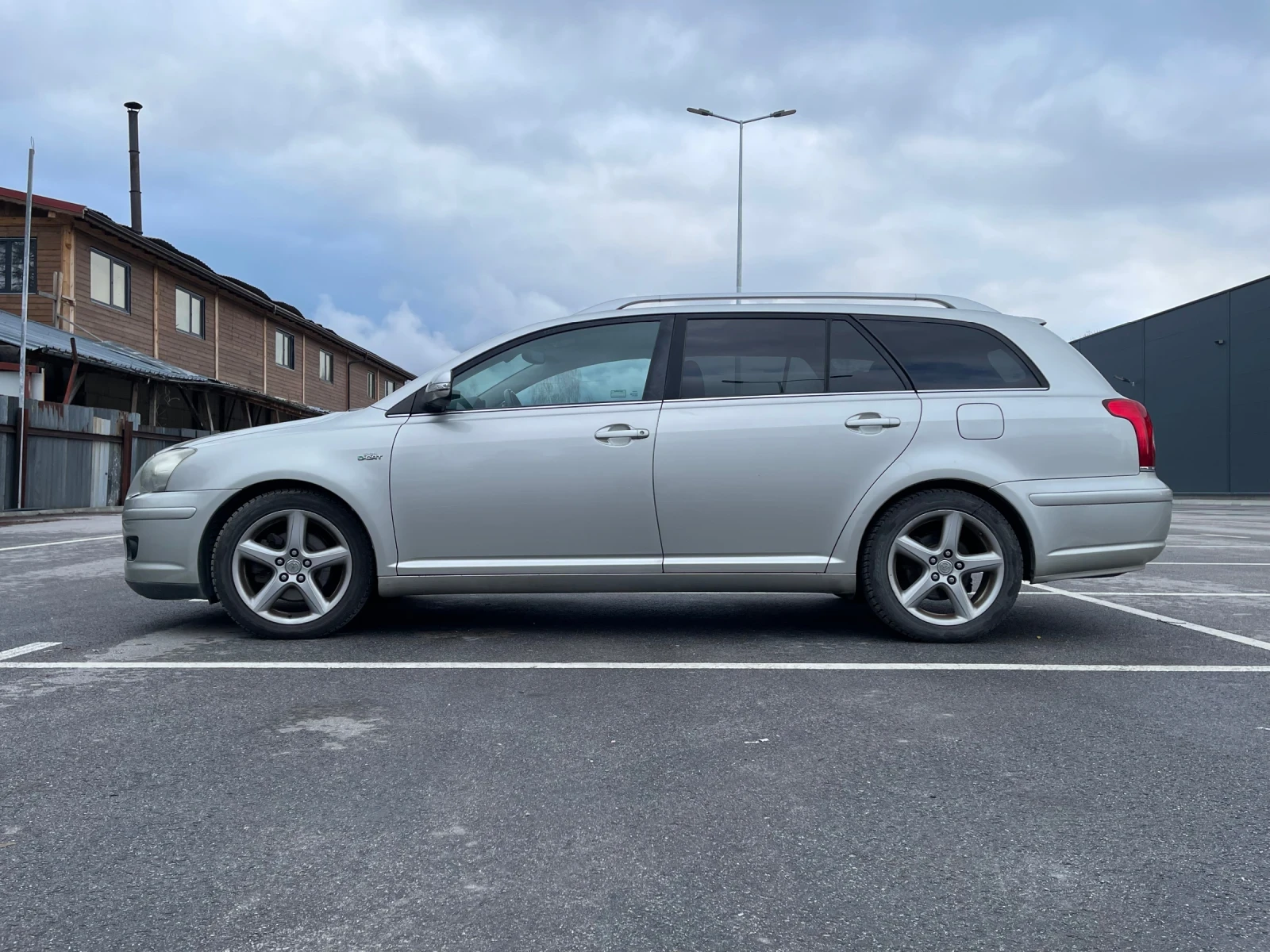 Toyota Avensis  - изображение 3