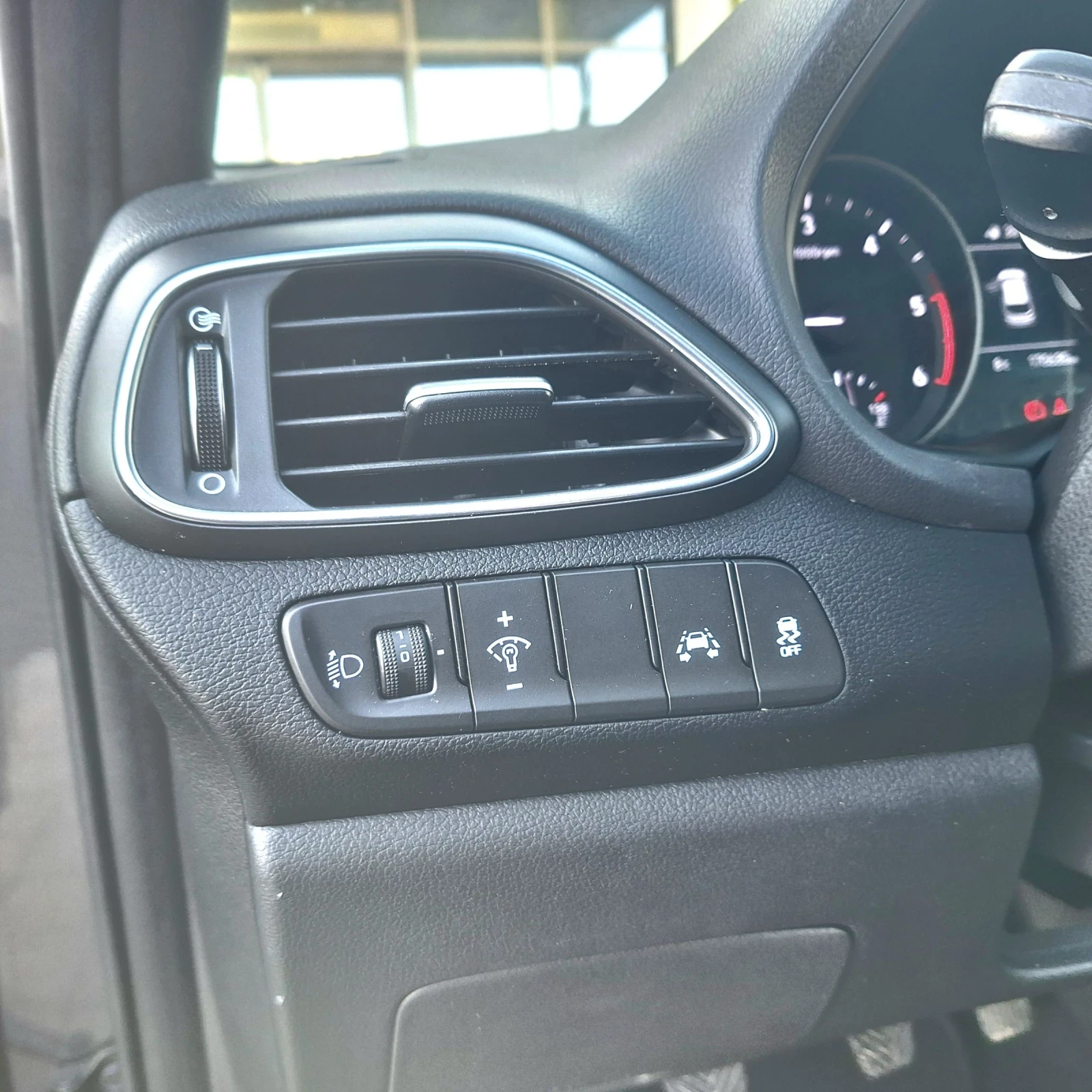 Hyundai I30 1.6crdi, снимка 12 - Автомобили и джипове - 53613736