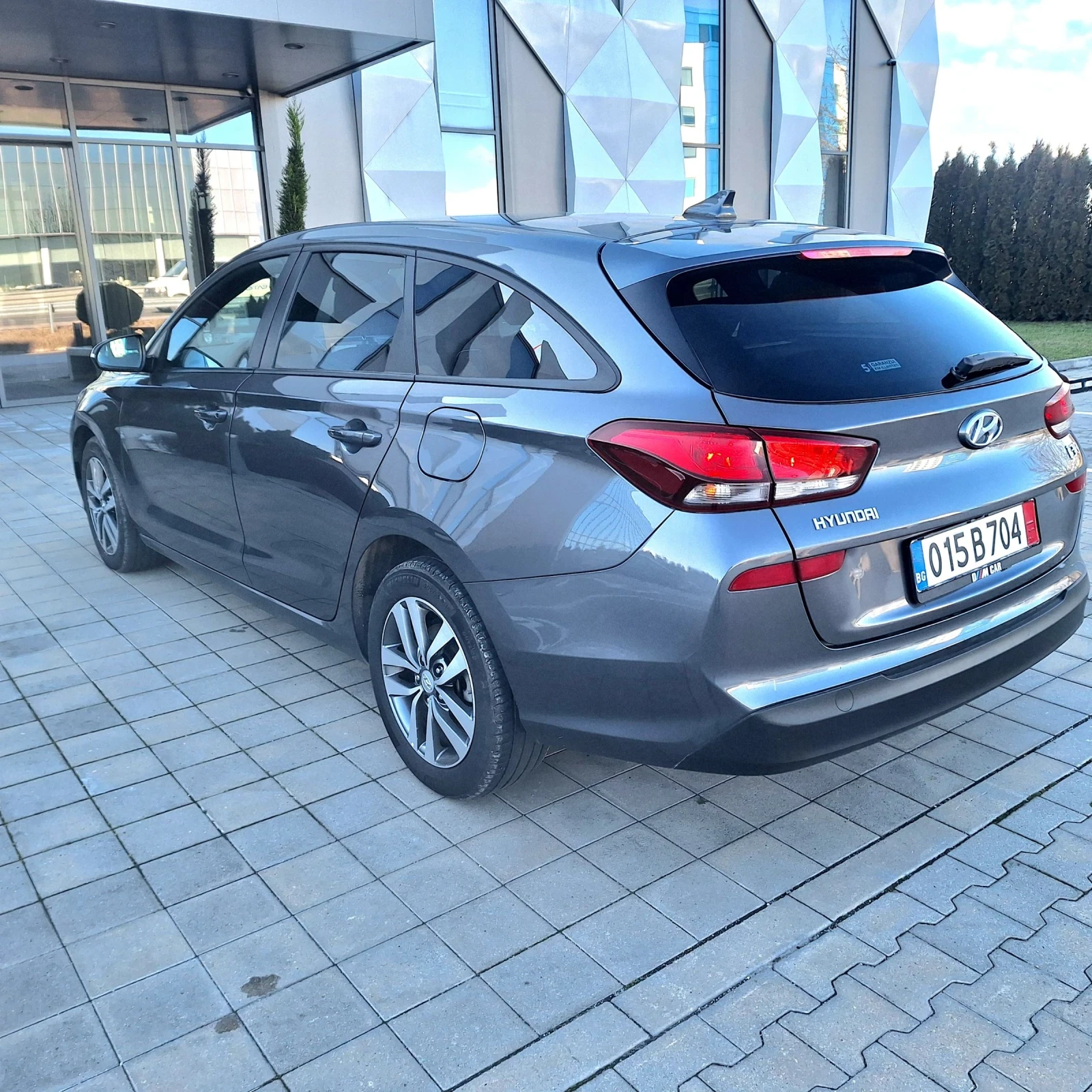 Hyundai I30 1.6crdi, снимка 8 - Автомобили и джипове - 53613736