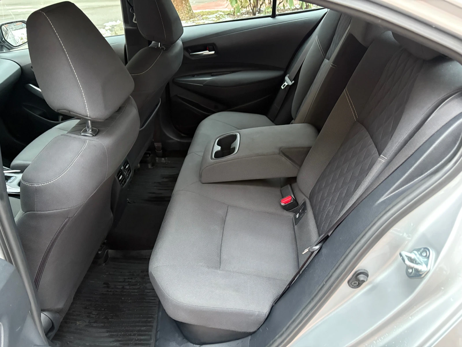 Toyota Corolla Hybrid Executive - Гаранция до 2032 г. - изображение 10