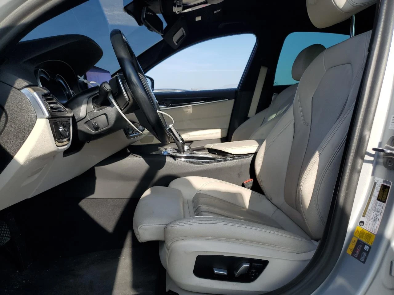 BMW 530E 2l, снимка 7 - Автомобили и джипове - 53884690