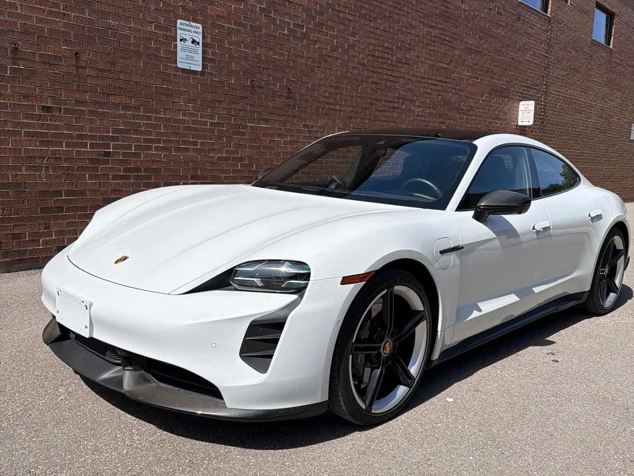 Porsche Taycan | Turbo S | ОБДУХВАНЕ | BURMESTER | ДВА КЛЮЧА | 