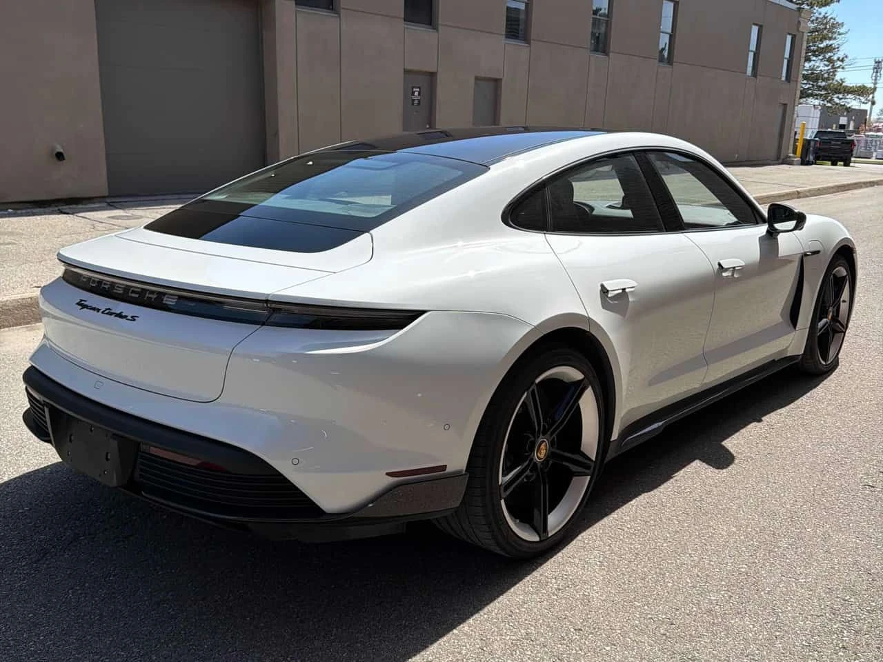 Porsche Taycan | Turbo S | ОБДУХВАНЕ | BURMESTER | ДВА КЛЮЧА | , снимка 3 - Автомобили и джипове - 54336311