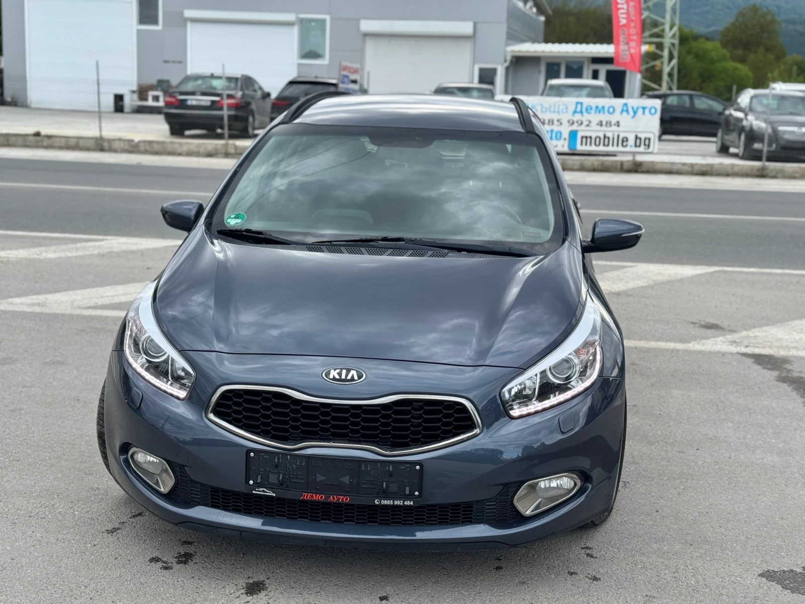 Kia Ceed 1.6d АВТОМАТ, снимка 3 - Автомобили и джипове - 54390229