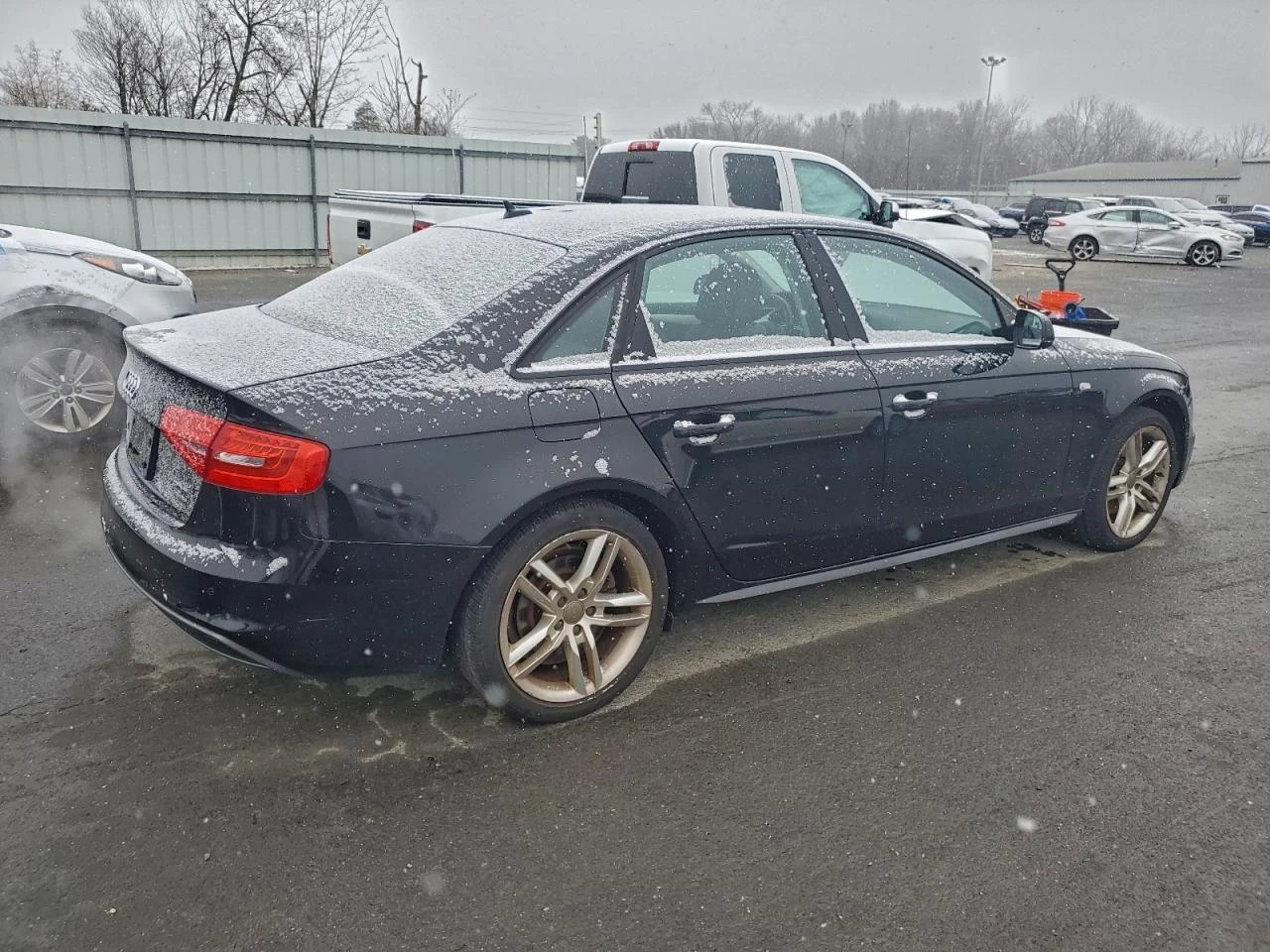 Audi A4 2.0l Premium S-Line, снимка 3 - Автомобили и джипове - 54430336