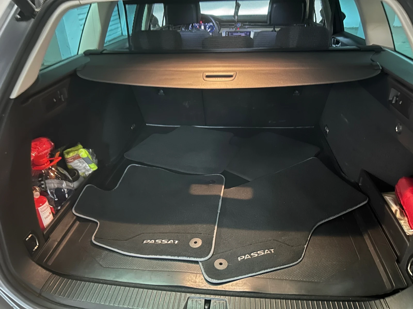 VW Passat Variant, снимка 14 - Автомобили и джипове - 54597839