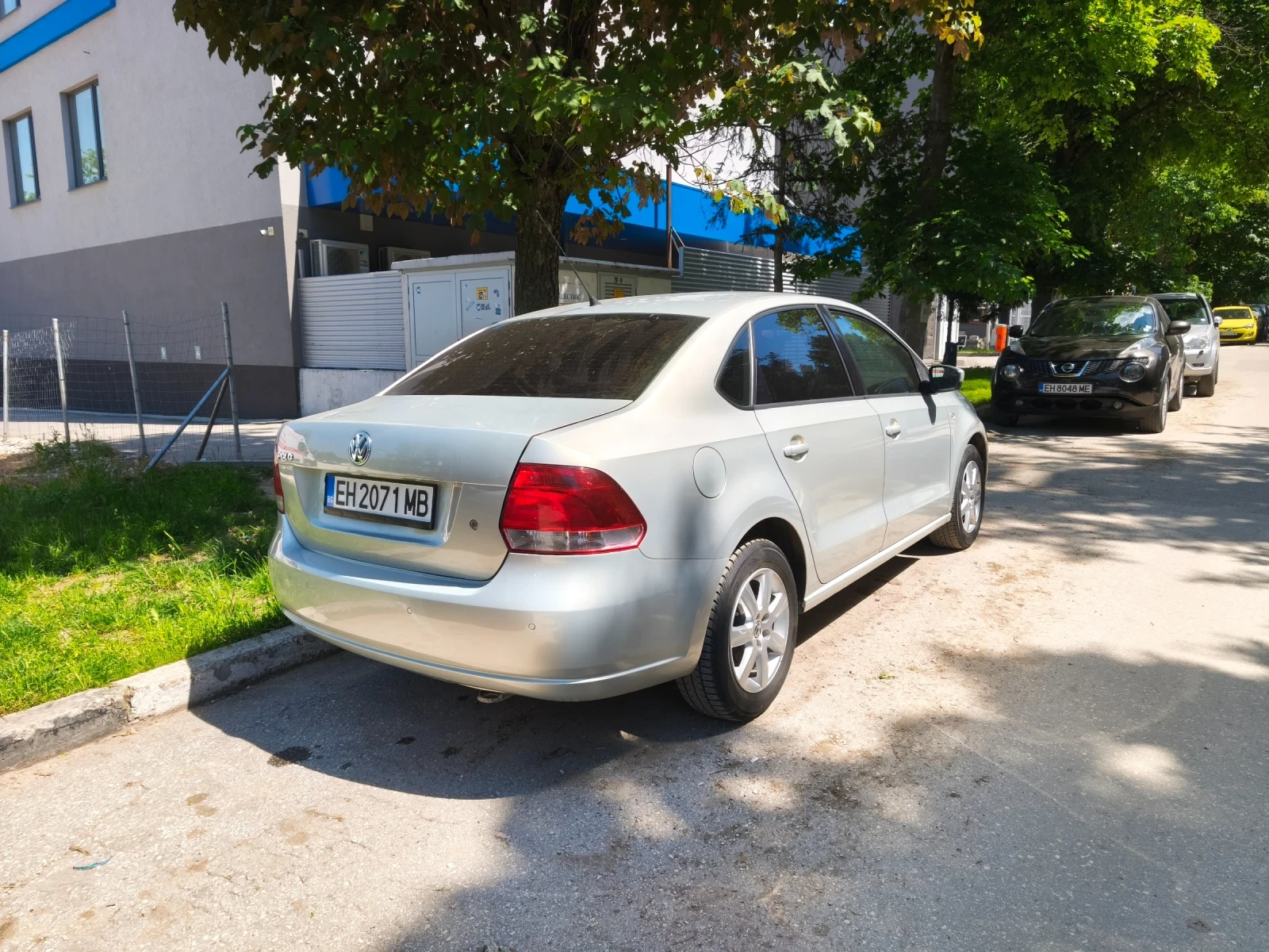 VW Polo VW Polo 5 Sedan (6R) 1.6 - 105 коня   Бензин, снимка 3 - Автомобили и джипове - 54766947