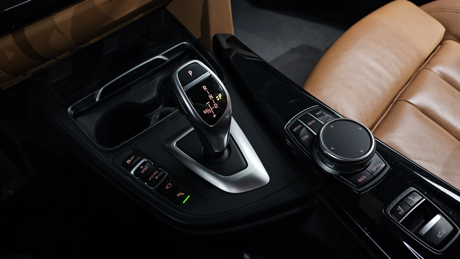 BMW 430  KEYLESS* Camera* ПОДГРЕВ* LED, снимка 12 - Автомобили и джипове - 55383535