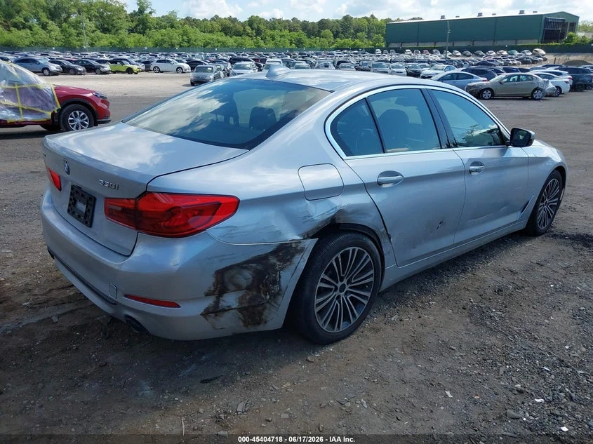 BMW 530 2.0l I xDrive, снимка 4 - Автомобили и джипове - 55397734