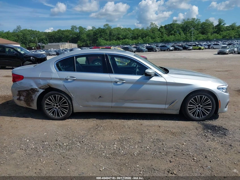 BMW 530 2.0l I xDrive, снимка 13 - Автомобили и джипове - 55397734