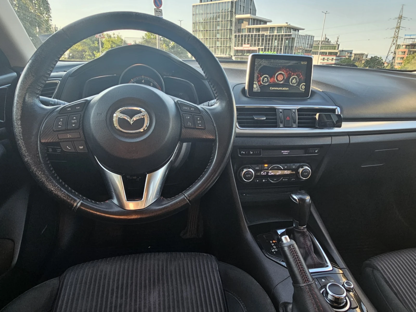 Mazda 3 2.2 Skyactive, снимка 11 - Автомобили и джипове - 55570008