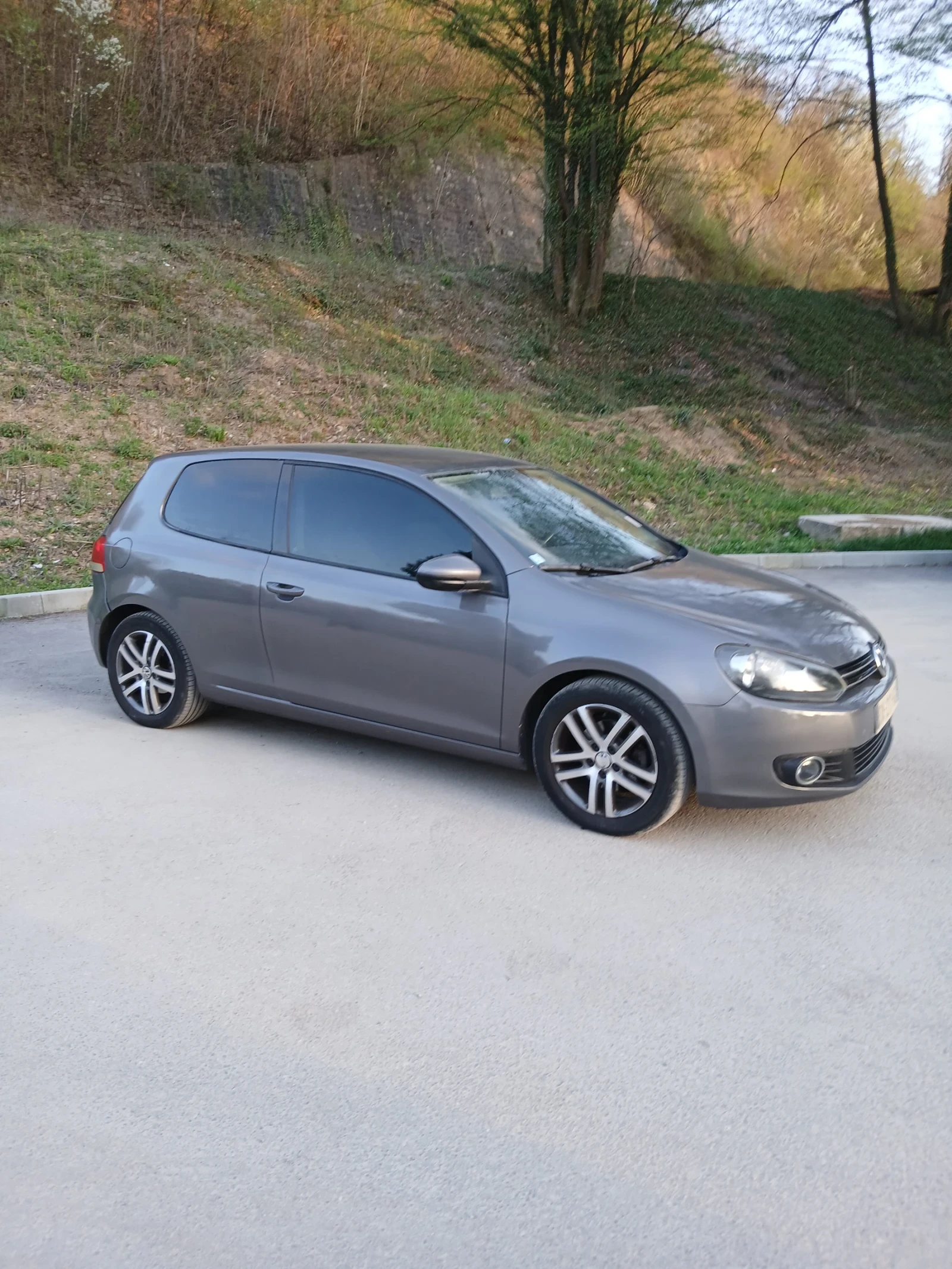 VW Golf 2.0TDI, снимка 5 - Автомобили и джипове - 55805191