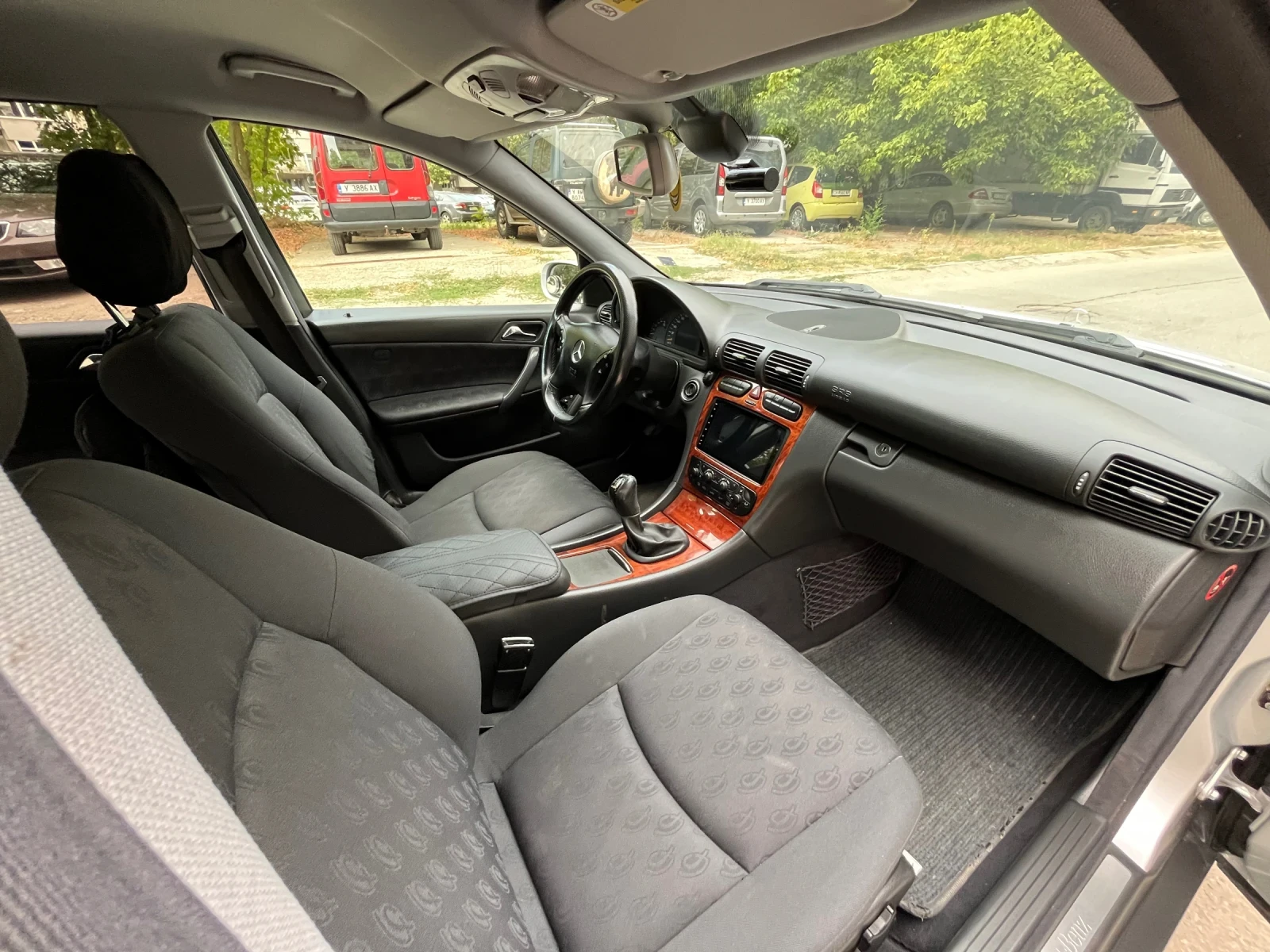 Mercedes-Benz C 220 w203, снимка 6 - Автомобили и джипове - 55955376