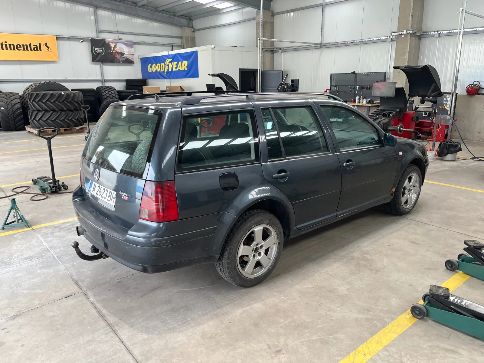 VW Bora 1.9 TDI 4x4, снимка 3 - Автомобили и джипове - 56148408