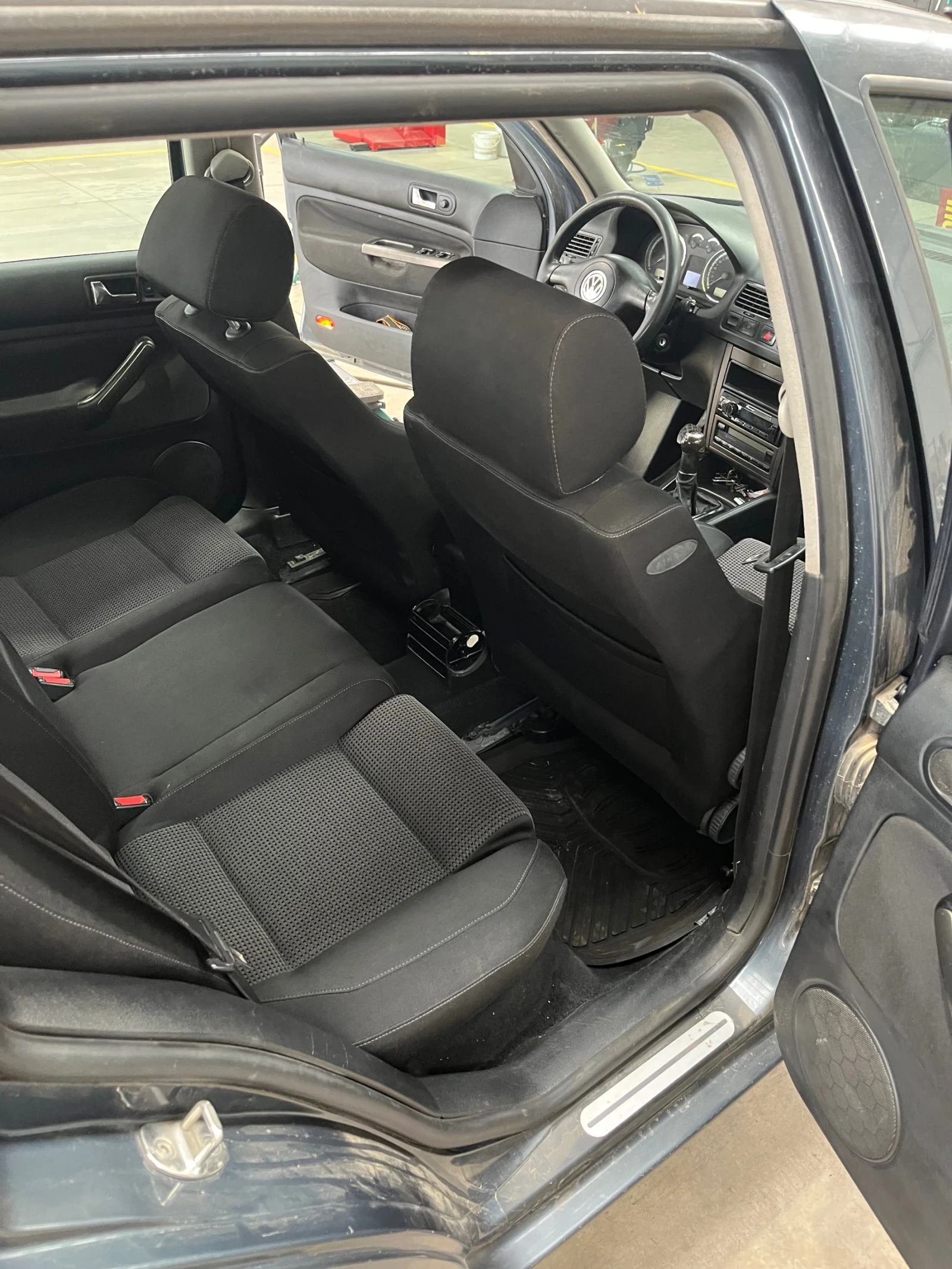 VW Bora 1.9 TDI 4x4, снимка 8 - Автомобили и джипове - 56148408