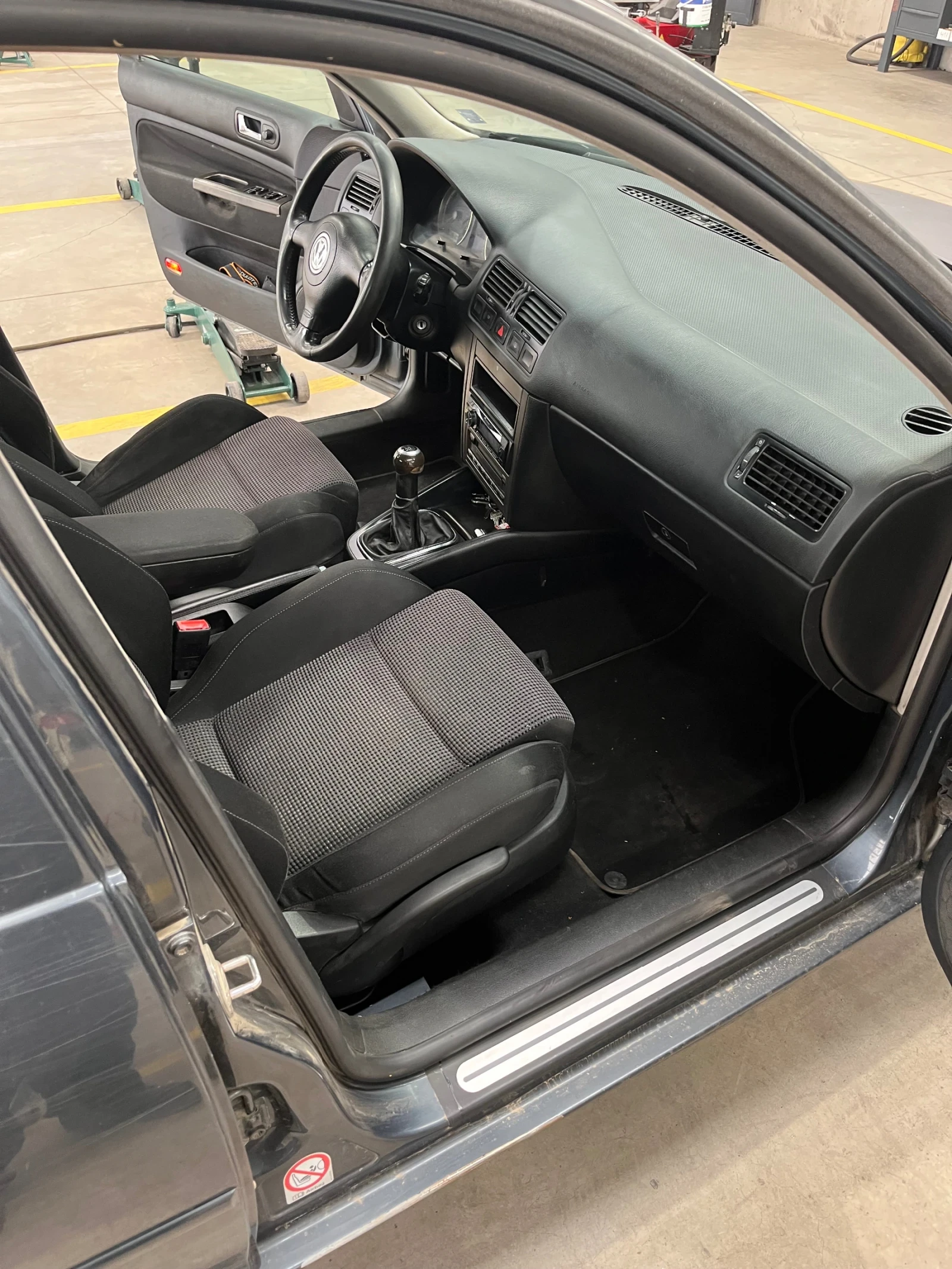 VW Bora 1.9 TDI 4x4, снимка 6 - Автомобили и джипове - 56148408